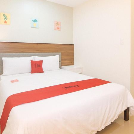 Reddoorz @ Leoncia Apartelle מנדאוה סיטי מראה חיצוני תמונה