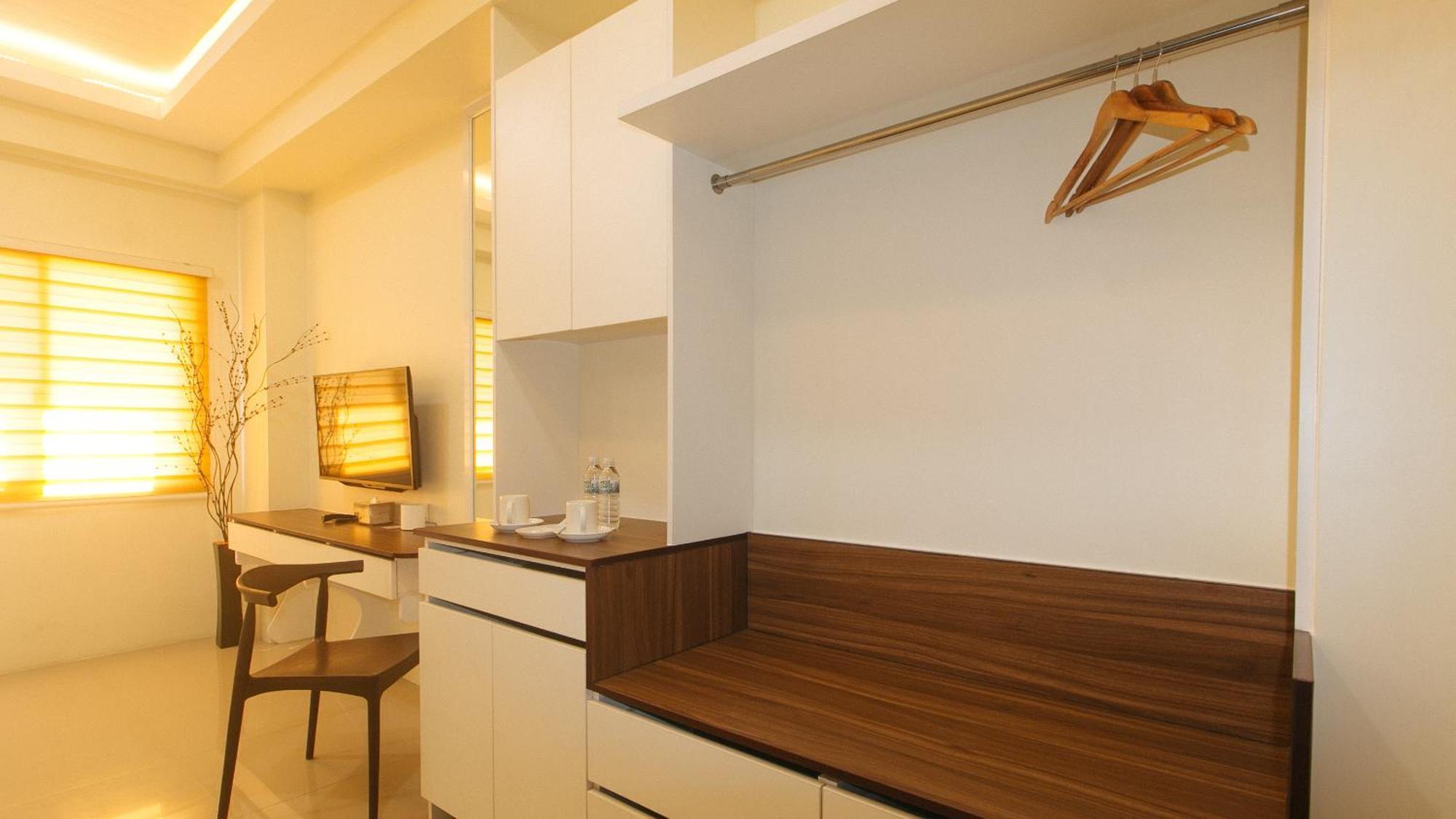 Reddoorz @ Leoncia Apartelle מנדאוה סיטי מראה חיצוני תמונה