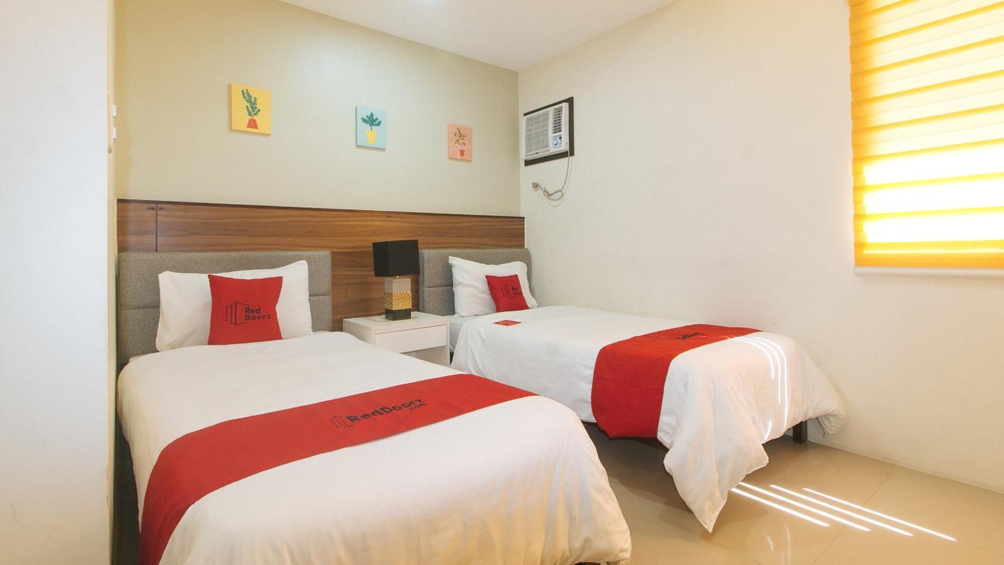 Reddoorz @ Leoncia Apartelle מנדאוה סיטי מראה חיצוני תמונה