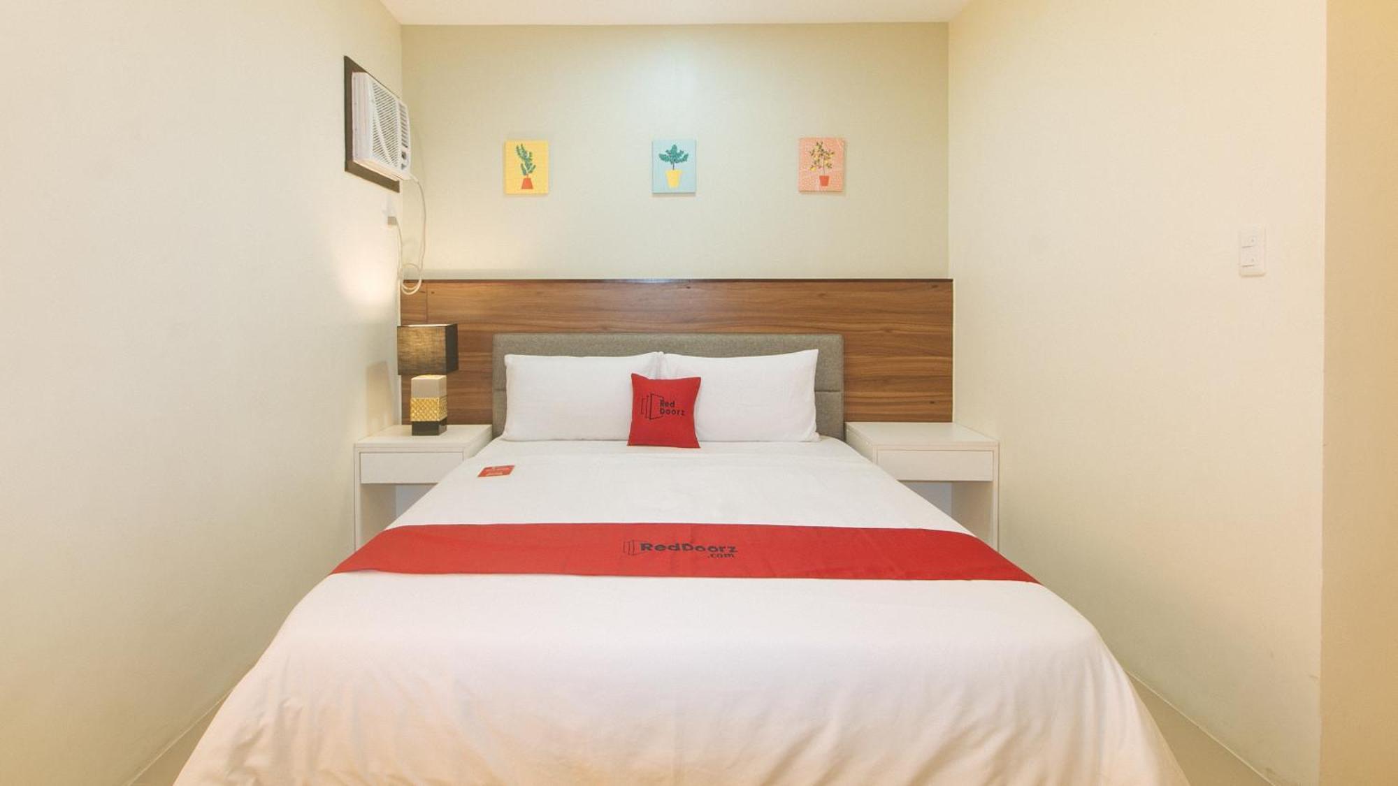 Reddoorz @ Leoncia Apartelle מנדאוה סיטי מראה חיצוני תמונה